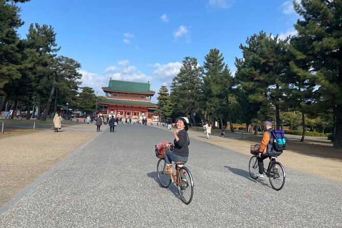 4.5-Hour Kyoto Bike Tour with Lunch and UNESCO Zen Temples - Meet the bike crew: small groups, helmets, and real guidance