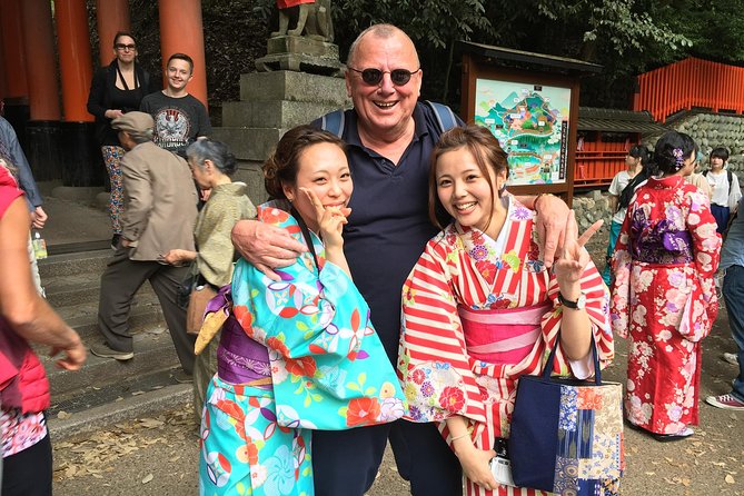 Full Day Biking Tour Exploring the Best of Kyoto - Stop 2: Nishi Honganji for one of Kyoto’s biggest wooden spaces