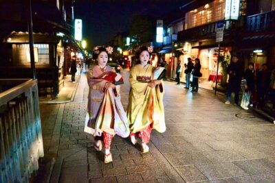 Gion Walking Tour by Night - Where the Tour Takes You: Gion’s Lanes by the Shirakawa River