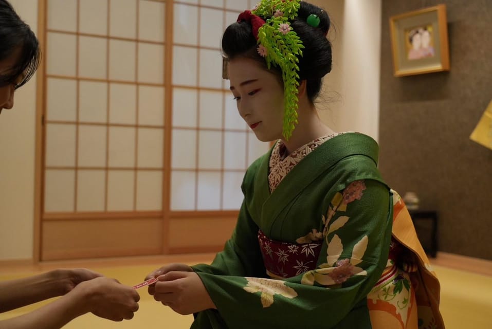 Gion Walking Tour, Geisha Show and Japanese Game in Kyoto - FAQ