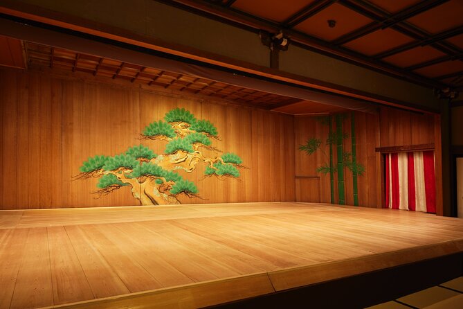 Kyomai Dance by Maiko Geiko and Visits of Gion Art Museum Kyoto - Photo Rules and Shoe Rules: Small Details That Save Awkward Moments