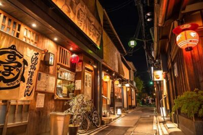 Kyoto 5-Star Geisha Night Walk: Small-Group Authentic Experience - The route’s big idea: see entertainment, then see the training