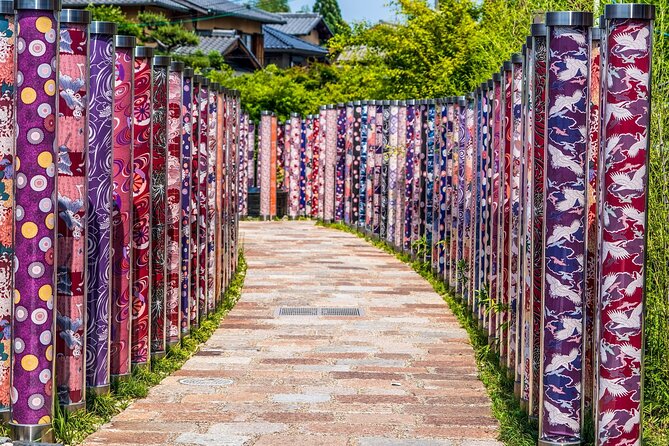Kyoto Arashiyama Walking Tour: Bamboo, Monkeys, Gardens & Secrets - Arashiyama is famous. This tour makes it make sense.