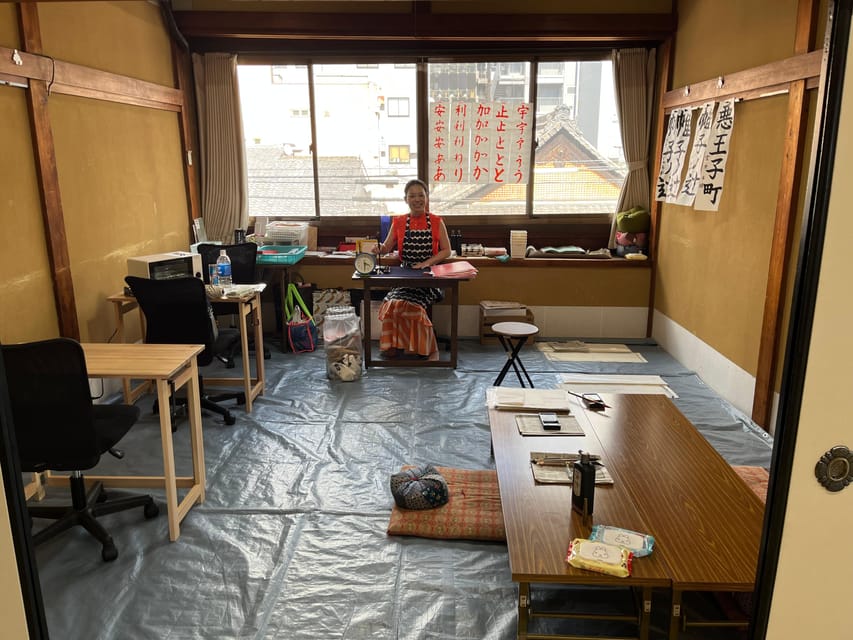 Kyoto: Calligraphy class at Buddhist temple in city center - Tools, Ink, and the Step-by-Step Technique