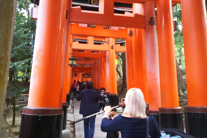 Kyoto Early Bird Walking Tour - Stop 1: Fushimi Inari-taisha torii tunnel before the crowds arrive