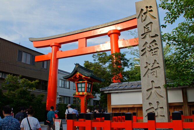 Kyoto: Fushimi Inari Shrine Walking Tour - Small group pacing: you won’t lose the guide