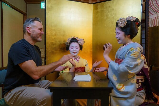 Kyoto: Geisha Dinner & Gion Cultural Walk - Starting at CACAO MARKET by MARIEBELLE KYOTO and finding your rhythm fast
