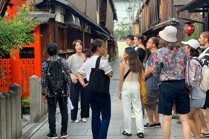Kyoto Geisha District Walking Tour in Gion - Tatsumi Daimyojin and Tatsumi Bridge: Short Stops That Feel Like a Movie