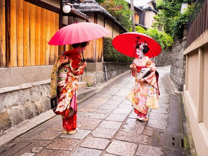 Kyoto Geisha Walking Tour: Gion District & Hidden Gems - Hokan-ji Pagoda, Kennin-ji, and Chion-in: the culture stops you’ll remember