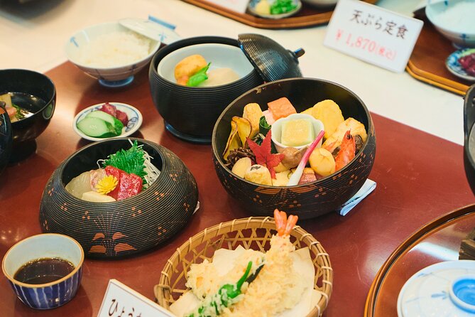 Kyoto Gion: 2-Hour Geisha Culture & History Walking Tour - Sannenzaka and Ninenzaka: the photo street with a spooky rumor
