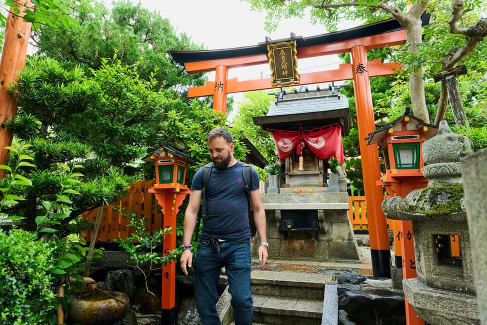 Kyoto: Gion Hidden Gems & Geisha Culture Tour - Ninenzaka and Hōkan-ji Temple: preserved streets with rules for good manners