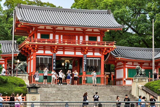 Kyoto Gion Night Walk & Geisha District Guided Tour - Hanamikoji Street in 30 minutes: the most preserved part of the story
