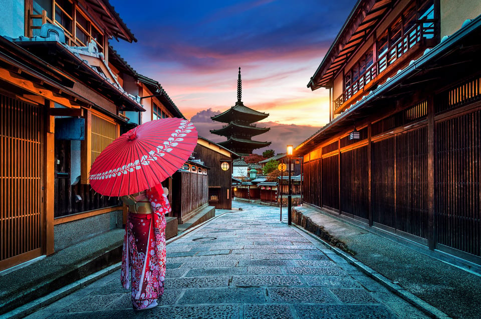 Kyoto: Gion Sunset Walking Tour with Local Guide - Why Gion at sunset feels different (and why 3 hours is a smart length)