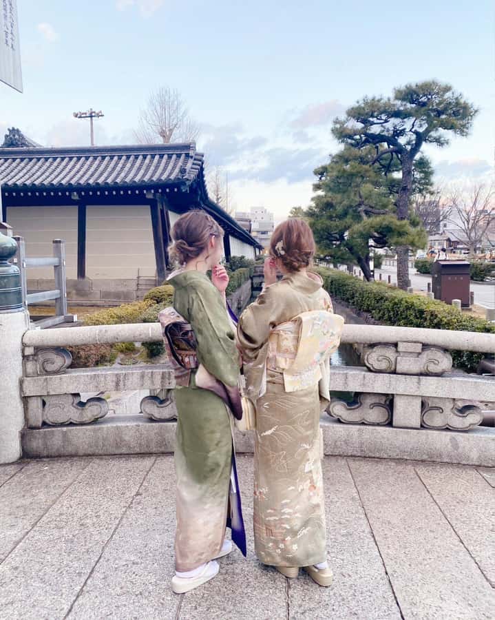 Kyoto: Kimono Rental Traditional Experience at Wargo in Gion - Wearing a Kimono in Gion Streets: The Whole Point of This Day