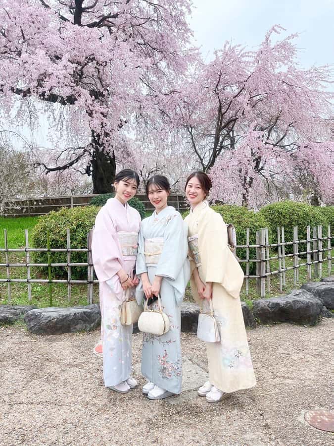 Kyoto: Kimono Rental Traditional Experience at Wargo in Gion - The Dressing Room Process: Fast When It’s Quiet, Slower When It’s Not