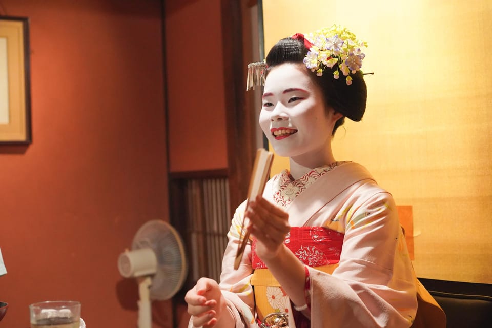 Kyoto: Maiko Dinner in Traditional Restaurant and Tour - The machiya restaurant: a roughly 100-year-old Kyoto townhouse feel
