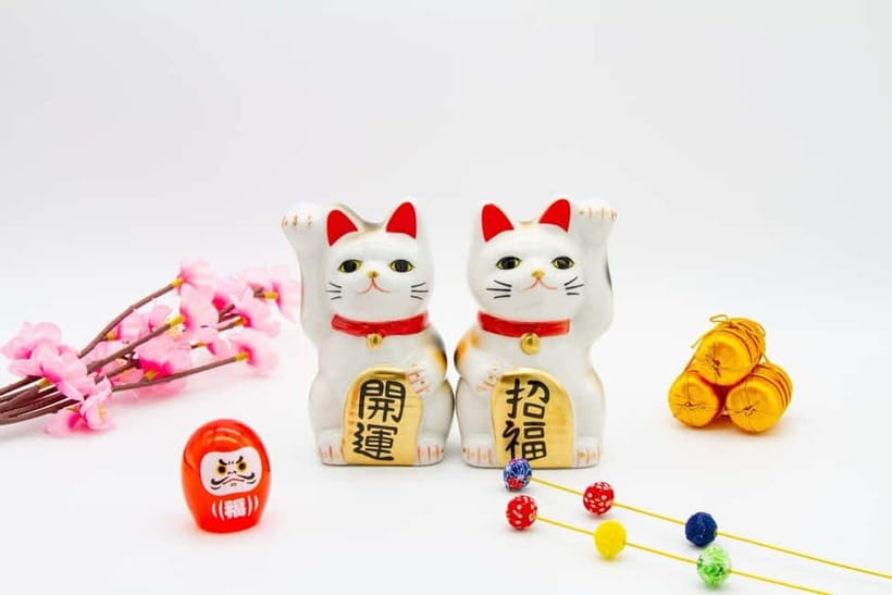 Kyoto: Make Your Own "Daruma" Craft & Painting Workshop - Booking notes that matter on the ground