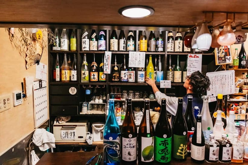 Kyoto Night All-Inclusive Eats and Streets, Gion and Beyond - Gion at Night: What to Notice Beyond the Postcards