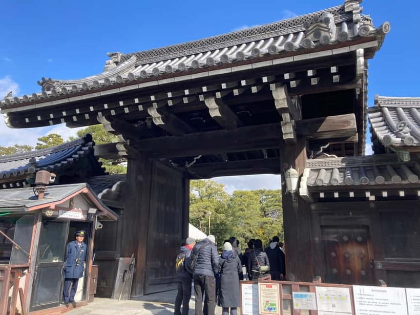 Kyoto: Nijo Castle and Kyoto Imperial Palace Guided Tour - Meeting at Nakadachiuri Gate: start where the palace story begins