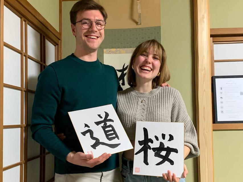 Kyoto Ninenzaka : Japanese Calligraphy Class in Townhouse - Finding the meeting point on Ninenzaka without stress