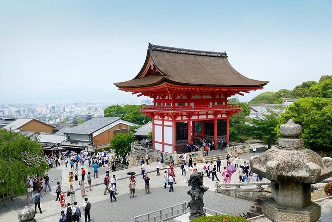 Kyoto Private Day Tour with English-Speaking Driver from Kyoto - Kiyomizu-dera plus the photo streets of Sannenzaka and Ninenzaka