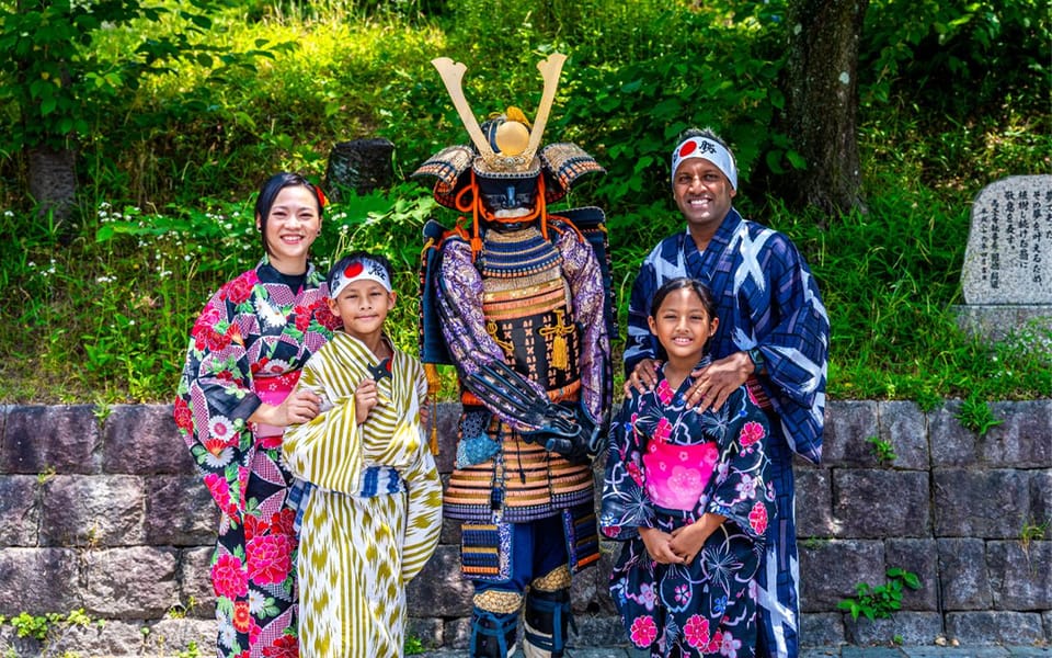 Kyoto: Private Gion District Photoshoot Experience - Best for solo travelers, couples, and kimono photo days