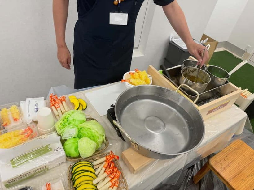 Kyoto: Replica food making experience - Where you meet in Kyoto: diagonally across from Kani Douraku