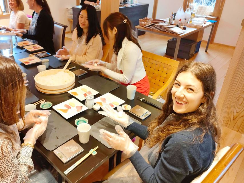 Kyoto: Small-Group Authentic Sushi Making Workshop - Who’s teaching: Kana and the support team behind the scenes
