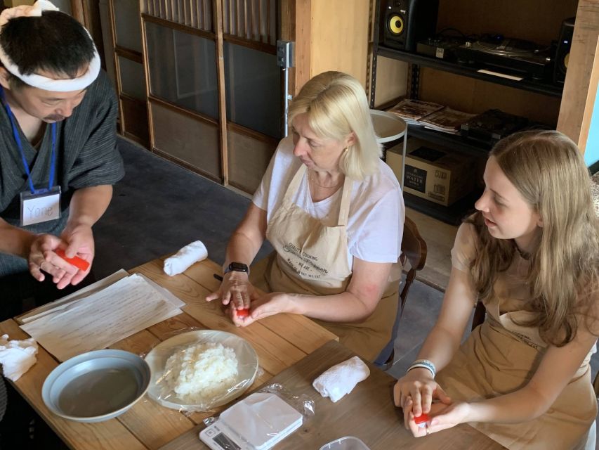 Kyoto: Sushi Making Class with Sushi Chef - Photos and Videos Included So You Can Actually Participate