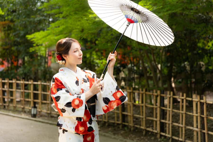 Kyoto: Traditional Kimono Rental - Storage and luggage: travel light, wear longer