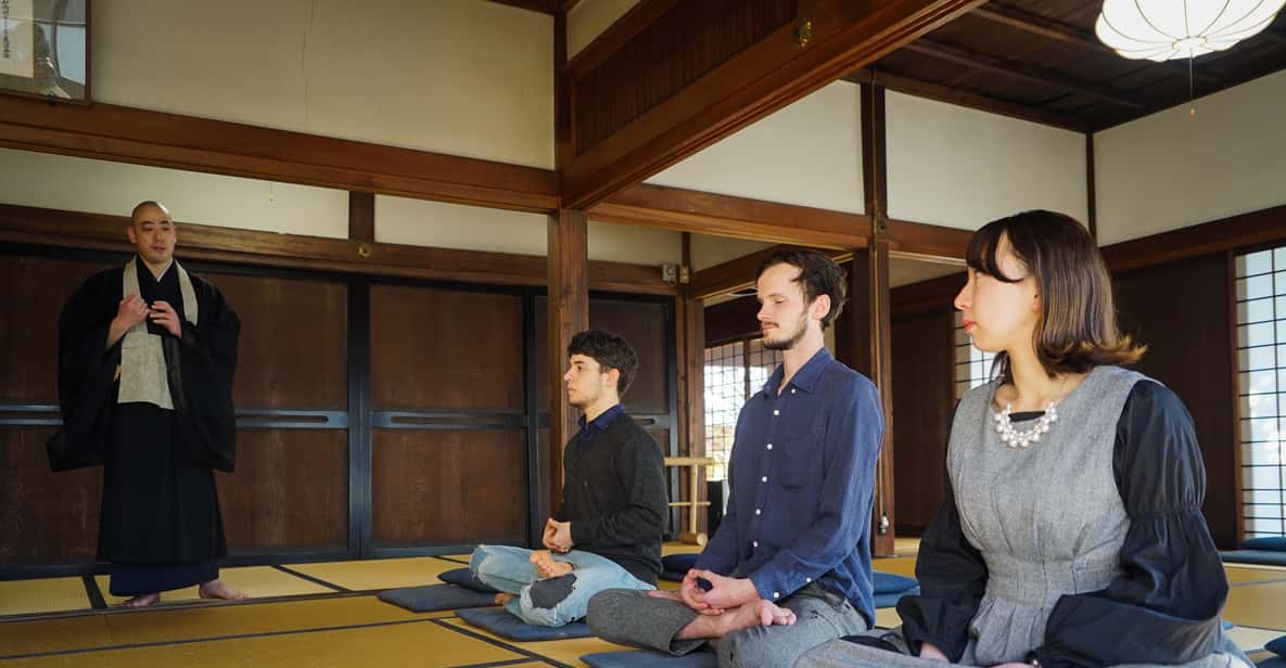 Kyoto: Zen Meditation and Garden Tour at a Temple with Lunch - Tofukuji highlights: gate, ceiling art, and that unusual toilet detail