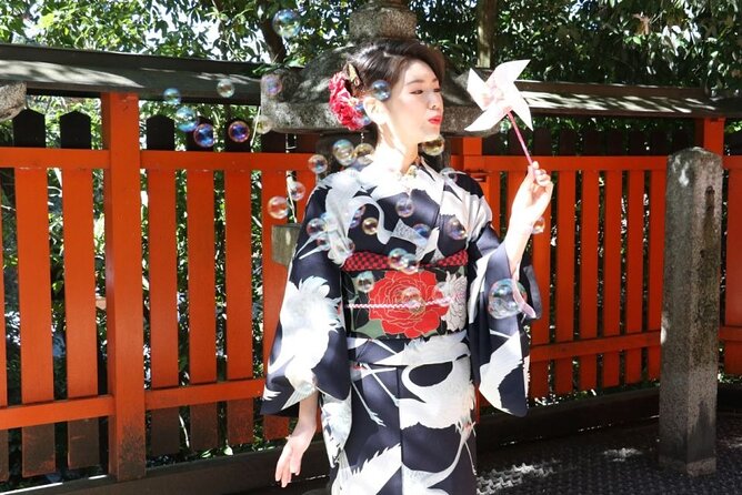 Kyoto:Family-Friendly Kimono & Yukata Experience at WARGO - Standard vs Deluxe Plans: Hairpins, Kanzashi, and Simple Upgrades