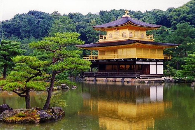 One-Day Tour of Kyoto's Highlights from Osaka/Kyoto - Stop 3: Kinkaku-ji, the Golden Pavilion (and how to time photos)