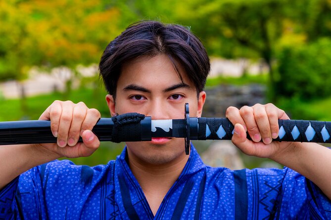 Private Photoshoot Experience in Kyoto ( Gion ) - Posing, Umbrellas, and Crowd Control: The Stuff That Makes Photos Look Real