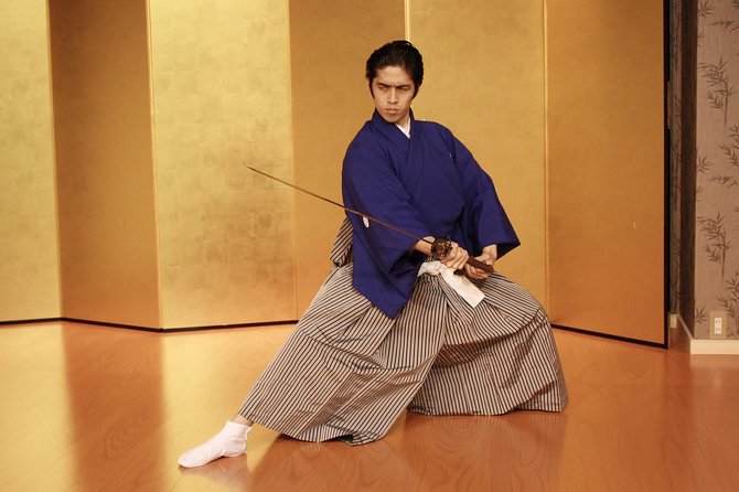 Samurai Performance and Casual Experience: Kyoto Ticket - The hands-on mini session: sword and fan, plus your own photos