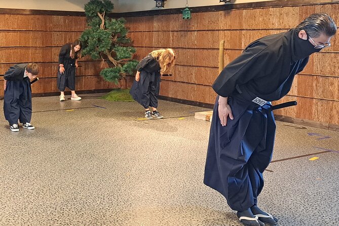 Samurai Sword Experience (Family Friendly)at SAMURAI MUSEUM KYOTO - The sword lesson flow: history, a swing demonstration, then your turn