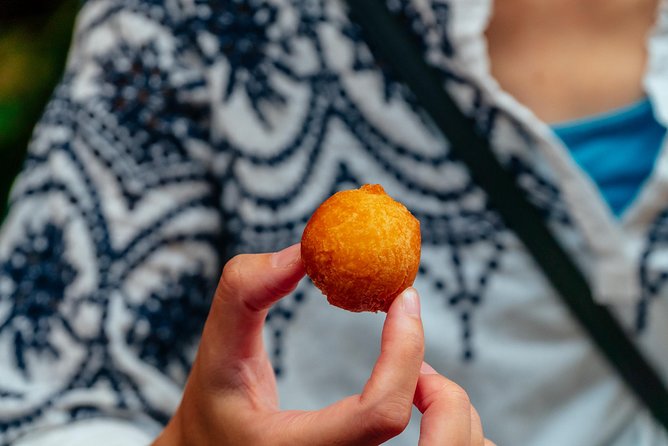 The Award-Winning PRIVATE Food Tour of Kyoto: The 10 Tastings - Stop 4: Hanamikoji Street and Kyoto Highlights Between Bites