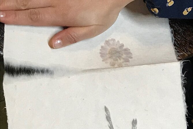 Traditional Japanese Washi Papermaking- Kyoto morning - The Instruction Team and the English-friendly pace