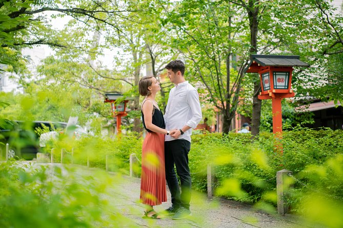 Your Private Vacation Photography Session In Kyoto - Where You Meet in Gion and How the Session Flows